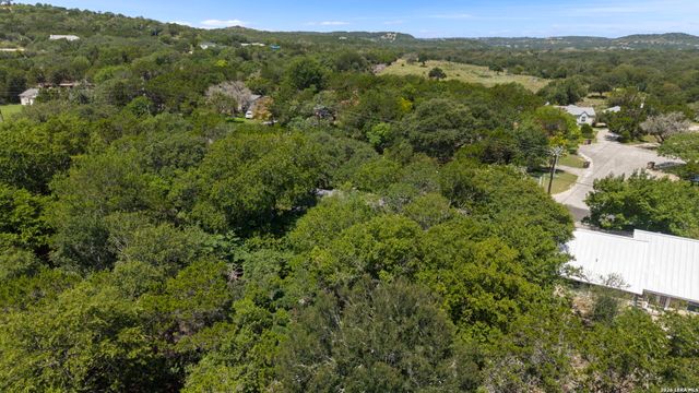 211 DOESKIN DR, Boerne, TX 78006