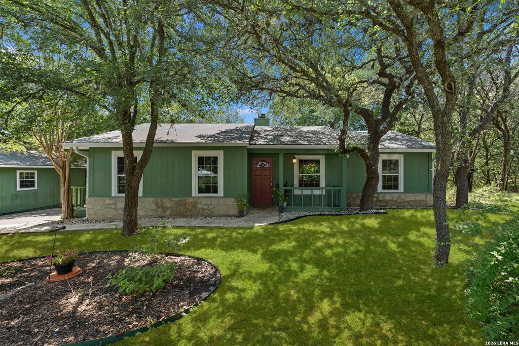 211 DOESKIN DR, Boerne, TX 78006