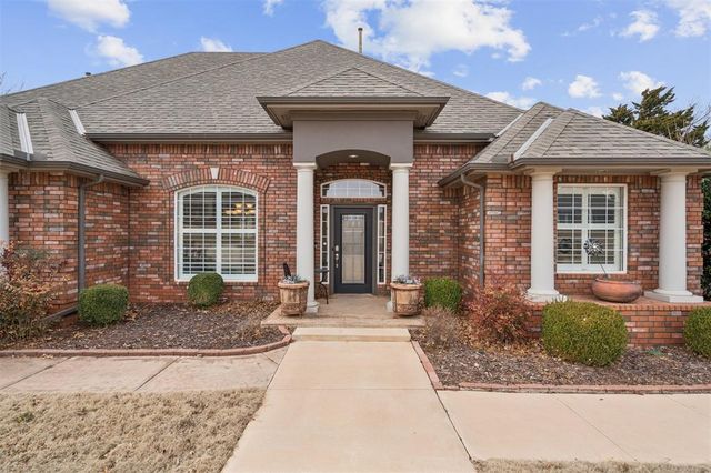 1001 N Bittercreek Terrace, Mustang, OK 73064