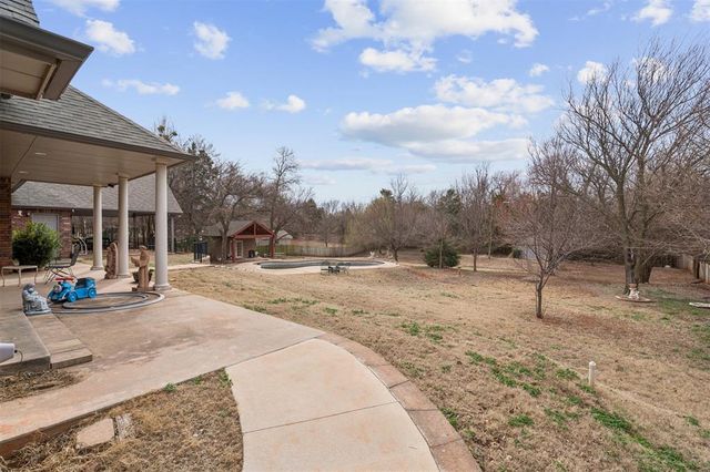 1001 N Bittercreek Terrace, Mustang, OK 73064