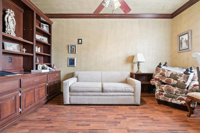 1001 N Bittercreek Terrace, Mustang, OK 73064