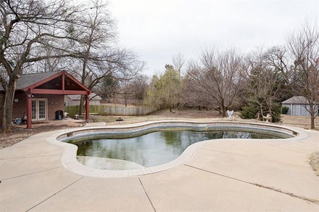 1001 N Bittercreek Terrace, Mustang, OK 73064