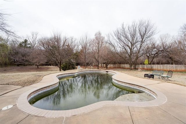 1001 N Bittercreek Terrace, Mustang, OK 73064