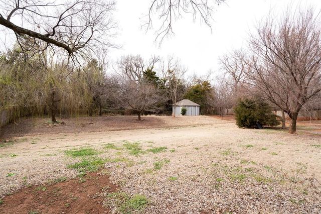 1001 N Bittercreek Terrace, Mustang, OK 73064
