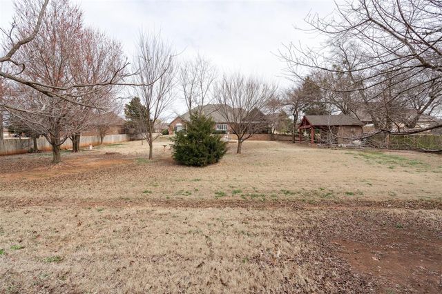 1001 N Bittercreek Terrace, Mustang, OK 73064
