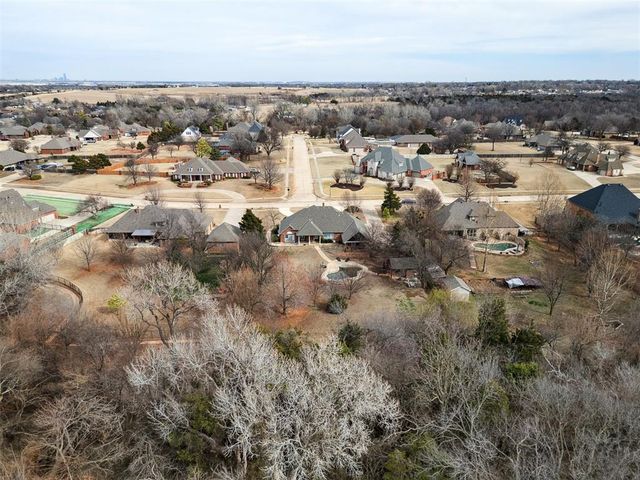 1001 N Bittercreek Terrace, Mustang, OK 73064
