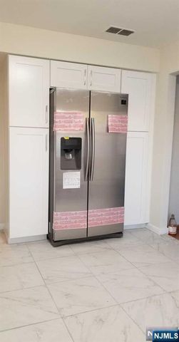 475 North Avenue 2nd FL, Fort Lee, NJ 07024