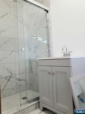 475 North Avenue 2nd FL, Fort Lee, NJ 07024