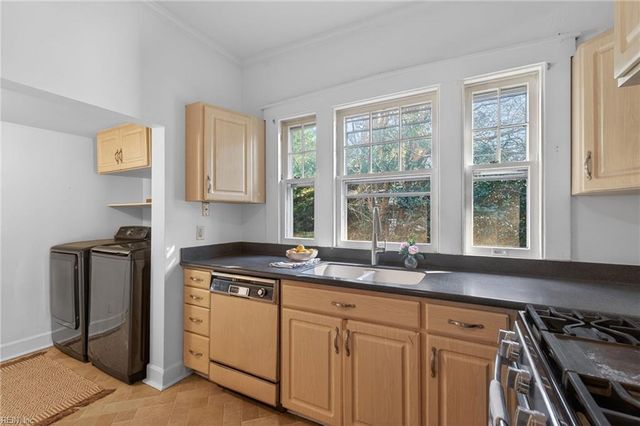 1526 Degrasse AVE, Norfolk, VA 23509