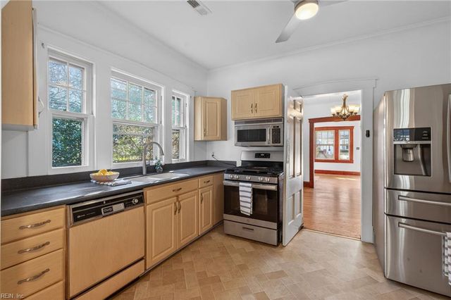 1526 Degrasse AVE, Norfolk, VA 23509