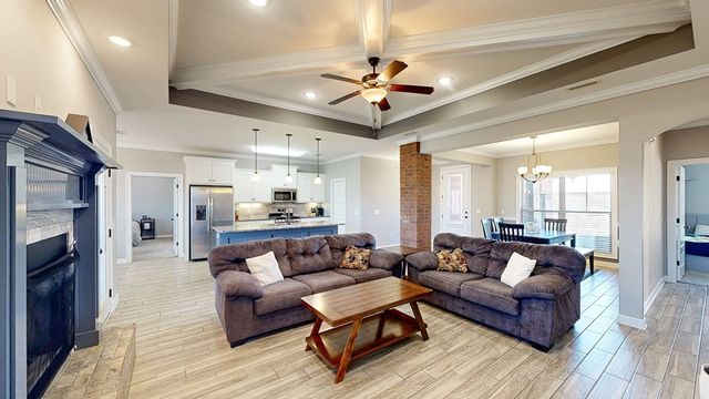 105 Southern Winds Dr, Enterprise, AL 36330