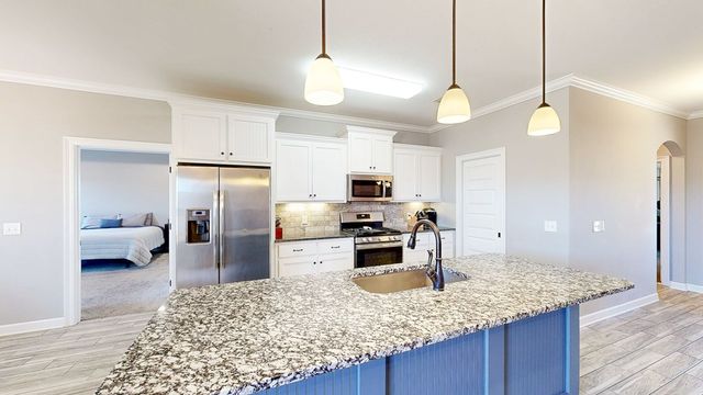 105 Southern Winds Dr, Enterprise, AL 36330