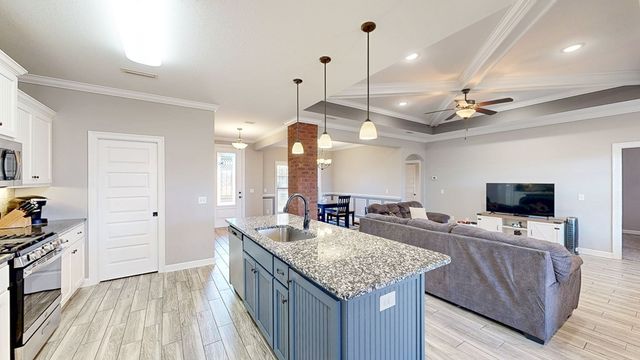 105 Southern Winds Dr, Enterprise, AL 36330