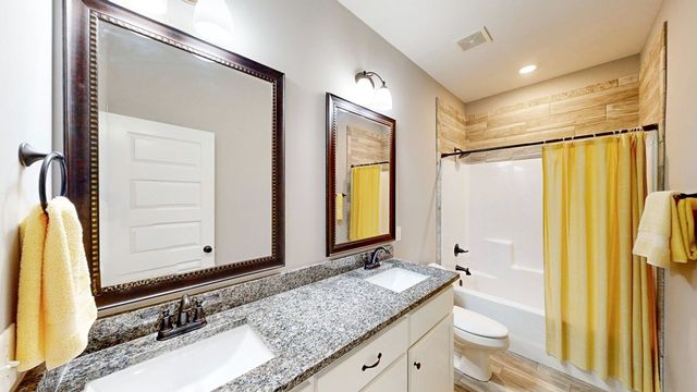 105 Southern Winds Dr, Enterprise, AL 36330