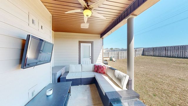 105 Southern Winds Dr, Enterprise, AL 36330