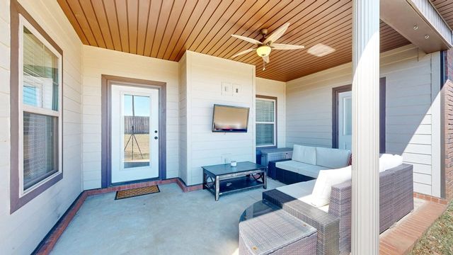 105 Southern Winds Dr, Enterprise, AL 36330