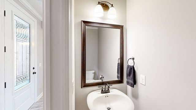 105 Southern Winds Dr, Enterprise, AL 36330