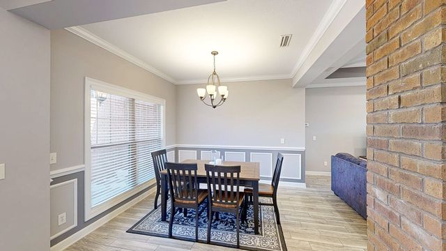 105 Southern Winds Dr, Enterprise, AL 36330