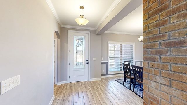 105 Southern Winds Dr, Enterprise, AL 36330