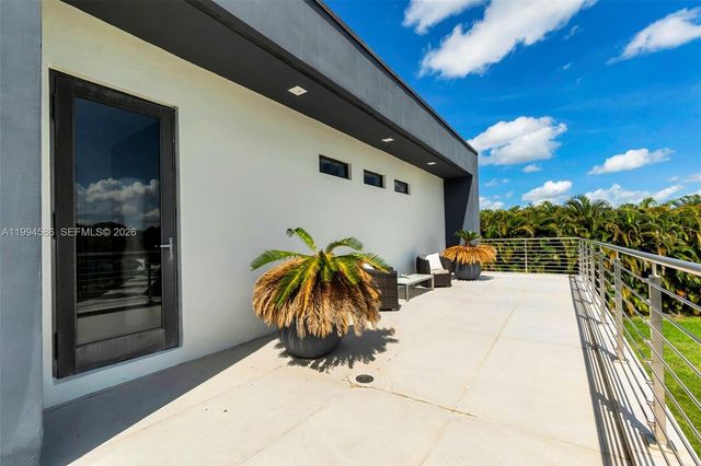 13441 Mustang Trail, Southwest Ranches, FL 33330
