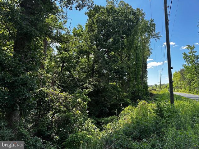 17201 INTERSTATE DR, Dumfries, VA 22026