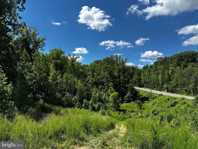17201 INTERSTATE DR, Dumfries, VA 22026