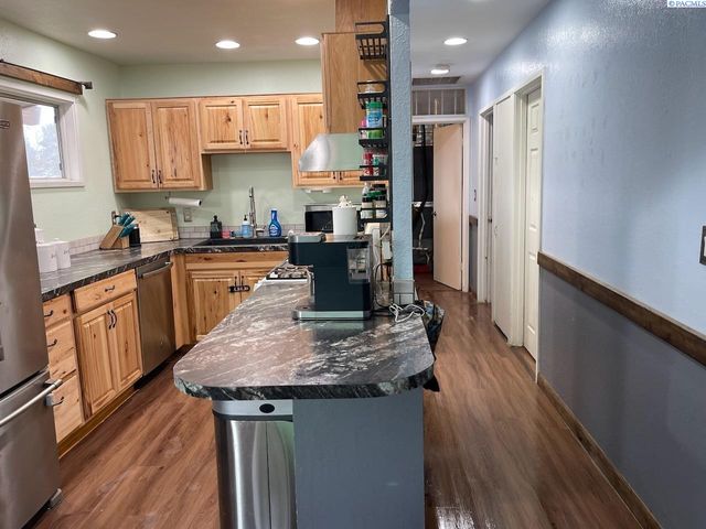 2402 Dover Street, Richland, WA 99352