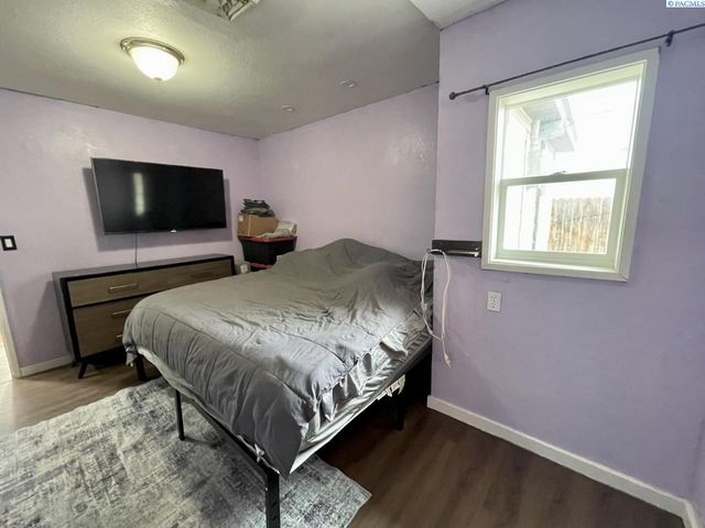 2402 Dover Street, Richland, WA 99352