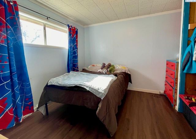 2402 Dover Street, Richland, WA 99352