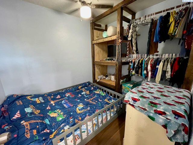 2402 Dover Street, Richland, WA 99352