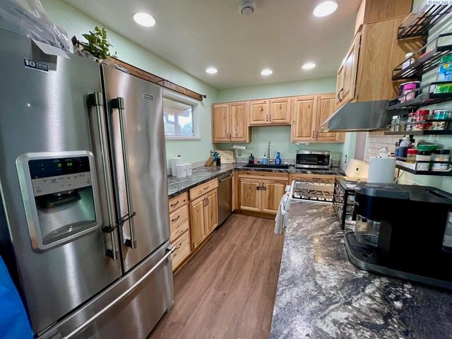 2402 Dover Street, Richland, WA 99352