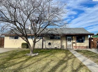 2402 Dover Street, Richland, WA 99352