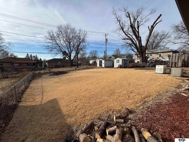 4041 Redick Avenue, Omaha, NE 68112