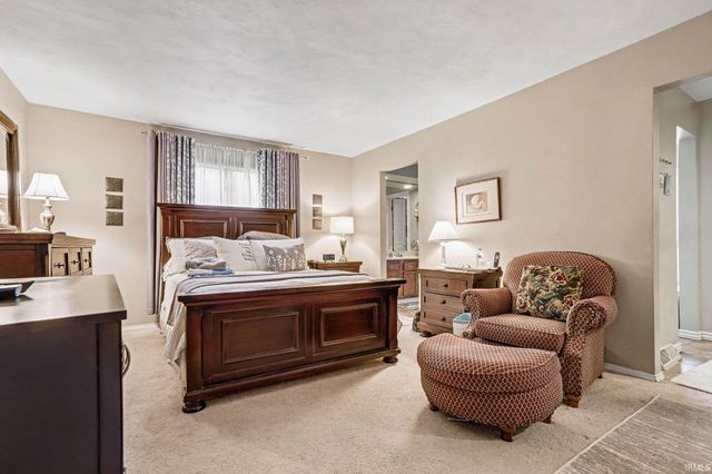 51955 Hinton Lane, Granger, IN 46530