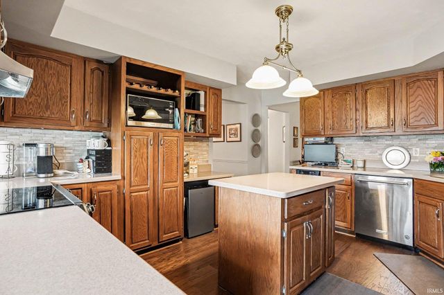 51955 Hinton Lane, Granger, IN 46530