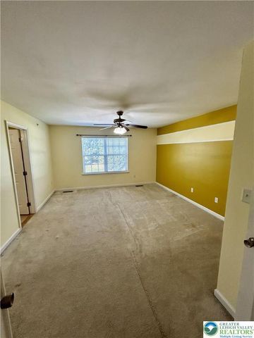 306 Milkweed Drive, Upper Macungie Twp, PA 18104