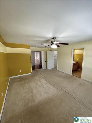 306 Milkweed Drive, Upper Macungie Twp, PA 18104