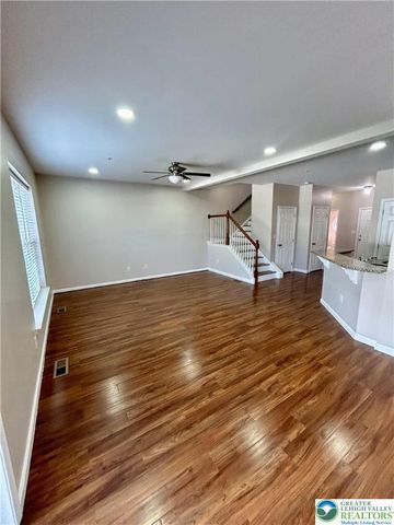 306 Milkweed Drive, Upper Macungie Twp, PA 18104