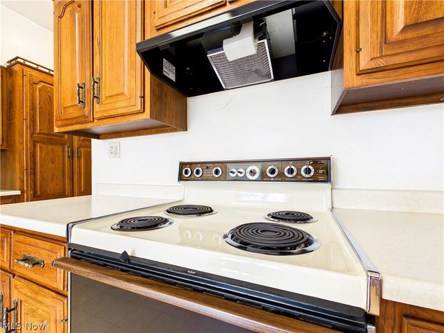 1007 Campus Drive, Belpre, OH 45714