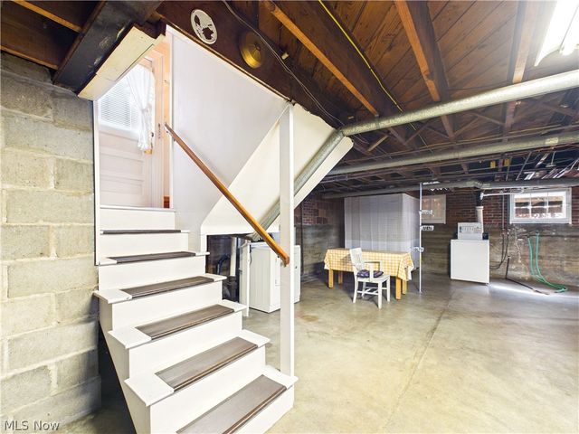 1007 Campus Drive, Belpre, OH 45714