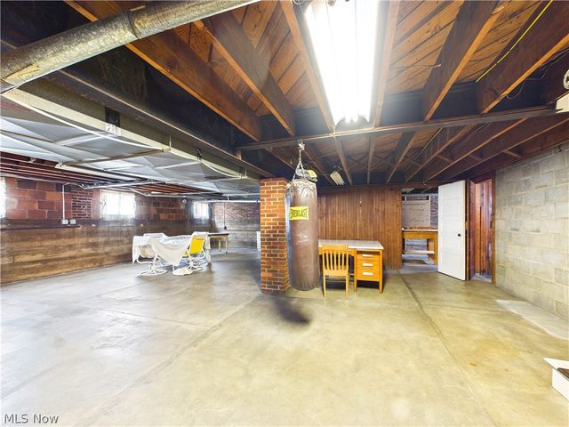 1007 Campus Drive, Belpre, OH 45714