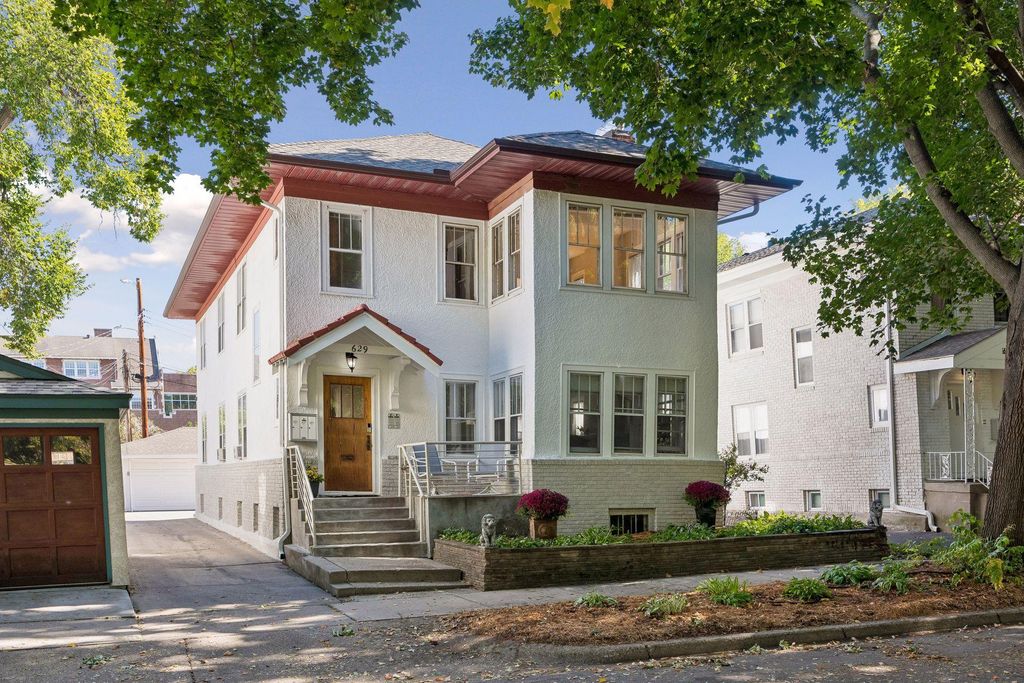 629 Kenwood Parkway, Minneapolis, MN 55403 — exterior