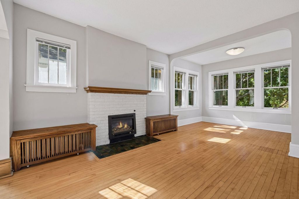 629 Kenwood Parkway, Minneapolis, MN 55403 — photo 3