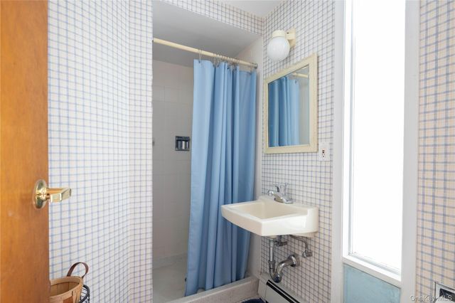 6 Bay View Drive, Hampton Bays, NY 11946