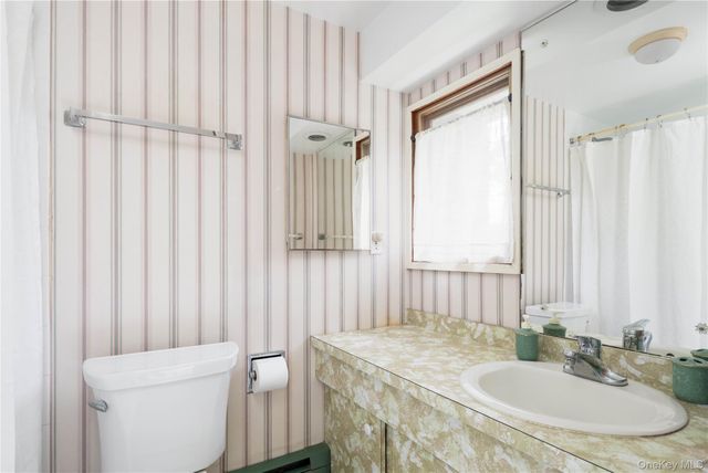 6 Bay View Drive, Hampton Bays, NY 11946