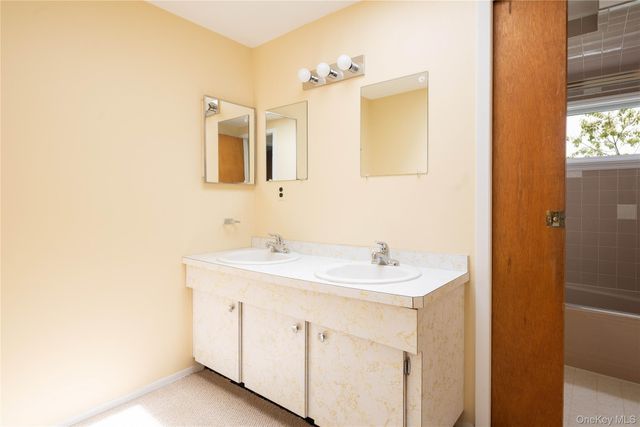 6 Bay View Drive, Hampton Bays, NY 11946