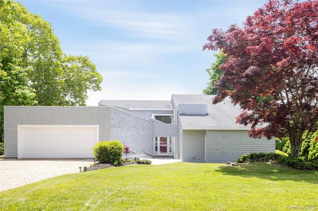 6 Bay View Drive, Hampton Bays, NY 11946