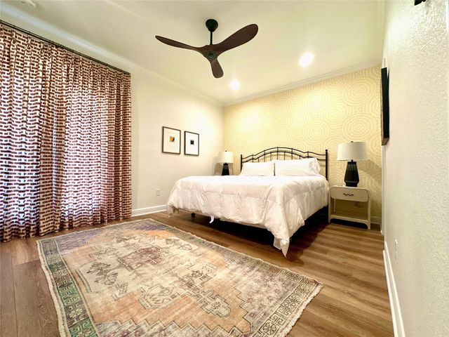 2001 Bering Drive 7L, Houston, TX 77057