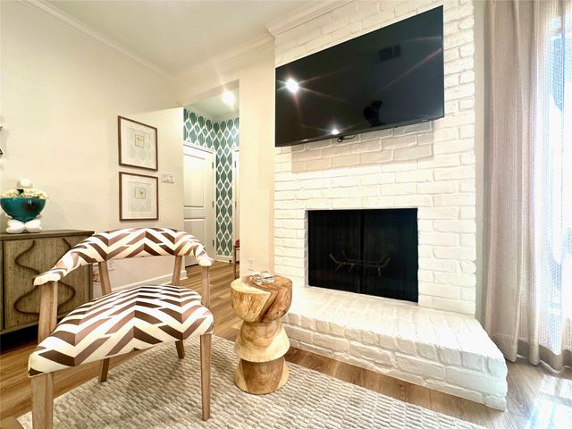 2001 Bering Drive 7L, Houston, TX 77057