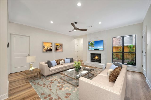 2001 Bering Drive 7L, Houston, TX 77057